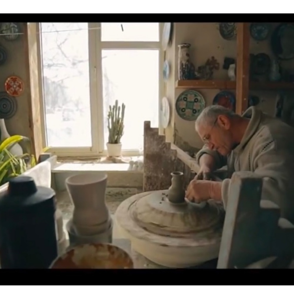 SIGNED, HAND PAINTED ORNATE TEA POT, VASE & CANDLE HOLDER BY ARTIST SALEH RZA - Picture 10 of 10